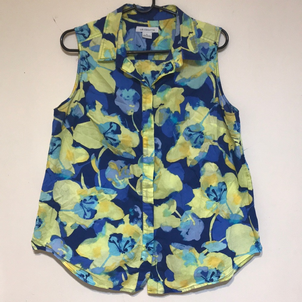 💙💚Liz Claiborne bottom down shirt/ top